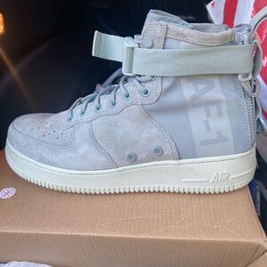Women’s size 10 SF AF 1